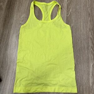 Lululemon tank